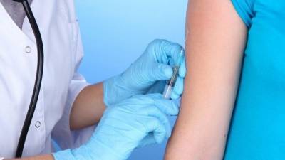 Врачи о фейках вокруг вакцинации COVID-19: «Бояться нужно чего-то реального» - 5-tv.ru - Россия