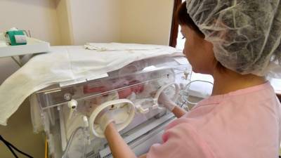 Ученые из Испании проанализировали содержание антител к COVID-19 в крови новорожденных - polit.info - Испания