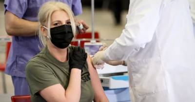 В среду прививки от Covid-19 получили более 5000 человек - rus.delfi.lv - Латвия