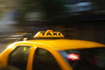 У Запоріжжі водій таксі відмовився везти пасажирів через колір шкіри - inform.zp.ua - Конго - місто Запоріжжя