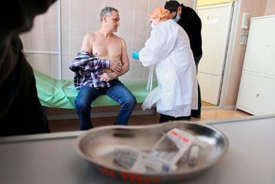 В РПЦ объяснили необходимость благословения перед вакцинацией - lenta.ru - Кемерово