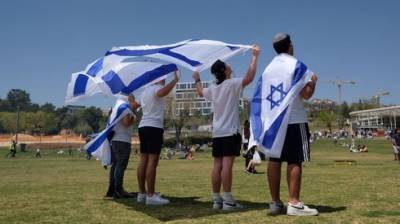 В парках, на пляжах, в ресторанах: израильтяне отмечают День независимости - vesty.co.il - Израиль
