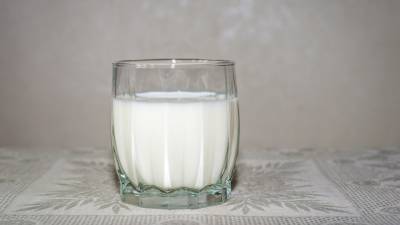СМИ: эстонские ученые создали препарат от коронавируса на основе коровьего молока - mir24.tv