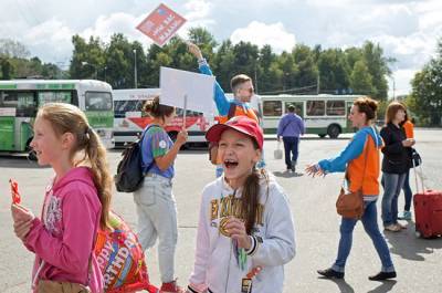 Летним лагерям предписали спасать детей от скуки и ковида - pnp.ru