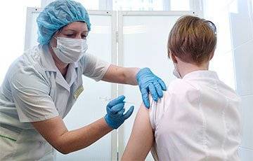 Евгений Тимаков - Медики объяснили, что нельзя делать после вакцинации от COVID-19 - charter97.org