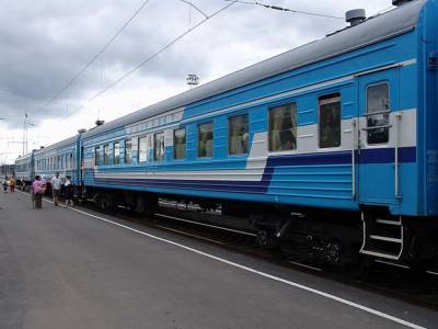 Иван Юрик - Укрзализныця хочет на праздники запустить 11 дополнительных поездов на Закарпатье - 24tv.ua - Ужгород