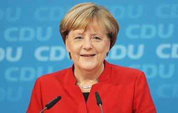 Ангела Меркель - Меркель сделала прививку от коронавируса вакциной AstraZeneca - charter97.org