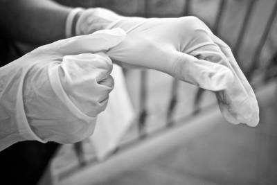 Александр Беглов - В Петербурге отменили перчаточный режим в общественных местах - spb.mk.ru - Санкт-Петербург