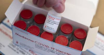 В Moderna заявили о проблемах с поставками обещанных доз COVID-вакцины - tsn.ua - Англия - Канада - Швейцария