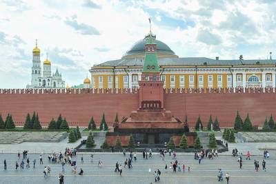 Владимир Ленин - Мавзолей Ленина начал принимать посетителей - vm.ru - Россия