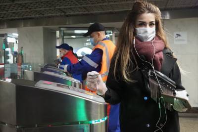 Владислав Султанов - Около 99 процентов пассажиров столичного метро носят маски - vm.ru