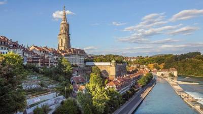 Швейцария возобновляет массовые мероприятия и очное обучение в вузах - politros.com - Швейцария