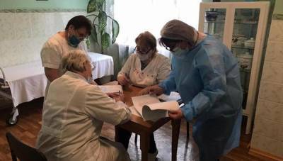 В Киевской области начали делать прививки Pfizer, кто получил вакцину первыми - 24tv.ua - Киев - Киевская обл.