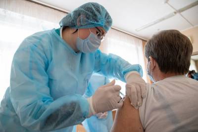 Стало известно кто первым получит вакцину Pfizer в Киеве - 24tv.ua - Киев