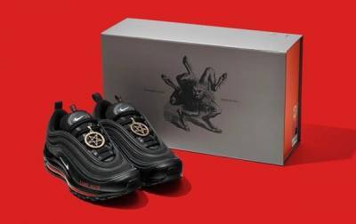 "Сатанинские" кроссовки с кровью. Скандал с Nike - korrespondent.net - Сша
