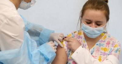 Виктор Ляшко - В Минздраве рассказали, кому можно отсрочить введение второй дозы вакцины от коронавируса - tsn.ua