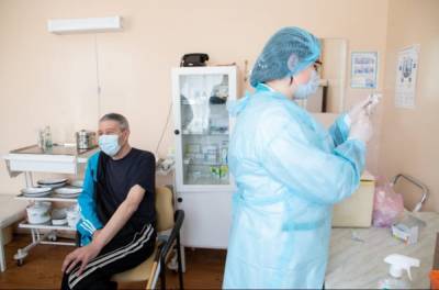 За два месяца вакцинации на Украине полностью привили только пять человек - news-front.info - Украина