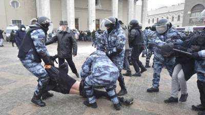 Алексей Навальный - Россияне назвали действия полиции и судов из-за протестов главным источником своих страхов - golos-ameriki.ru