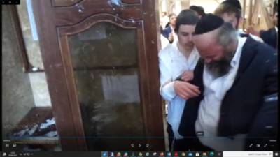 Видео: массовая драка в йешиве в Бней-Браке, ранен раввин - vesty.co.il - Израиль