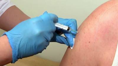 Вакцинация остается самым надежным способом защитить себя и своих близких от коронавируса - 1tv.ru - Россия