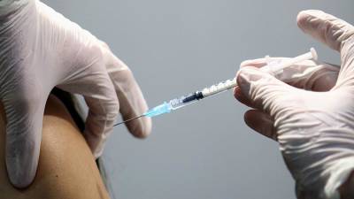 У австралийца выявили тромбоз через три дня после вакцинации Pfizer - iz.ru - Израиль - Australia - штат Квинсленд