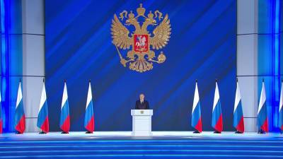 Владимир Путин - Президент поблагодарил всех за труд во время пандемии - vesti.ru