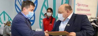 В Саратове второй компонент вакцины от COVID-19 получил 100-тысячный пациент - runews24.ru - Саратов - Саратовская обл.
