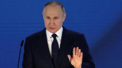 Владимир Путин - Путин рассказал о сроках открытия границ для иностранных туристов - gazeta.ru - Россия