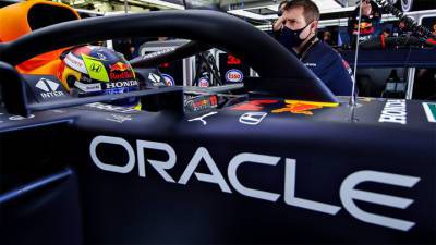 "Формула-1": "Королевские гонки" зарабатывают в кризис - vesti.ru