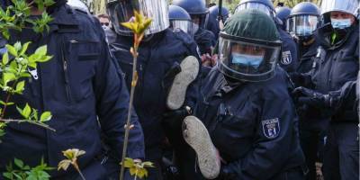 Ангела Меркель - Полицейские жестко разогнали антикарантинные протесты в Берлине — фото - nv.ua - Германия - Берлин
