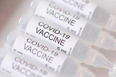 СМИ: ЕС готов подать в суд на производителей вакцины AstraZeneca и мира - cursorinfo.co.il - Евросоюз