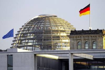Германия: Бундестаг одобрил аварийный тормоз для борьбы с пандемией - mknews.de - Германия