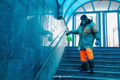 В Чебоксарах возобновили ежедневную дезинфекцию подземных переходов и остановок - cheb.mk.ru - Чебоксары