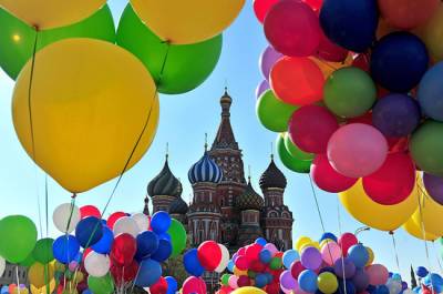 Владимир Путин - Анна Попова - Татьяна Голикова - Кого могут привлечь к работе в майские праздники - pnp.ru
