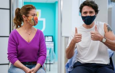 Джастин Трюдо - Софи Трюдо - Софи Грегуар-Трюдо - Трюдо с супругой получили прививки от коронавируса - korrespondent.net - Канада