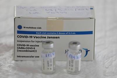 В США сняли ограничения на вакцину Johnson & Johnson - lenta.ru - New York