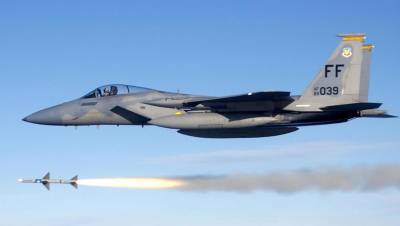 СМИ: США хотели задействовать истребитель F-15C для подавления протестов - gazeta.ru - штат Калифорния - Los Angeles