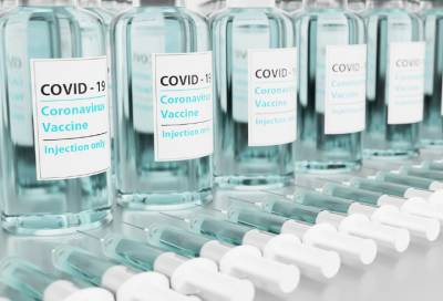 Подсчитано число сделанных в мире прививок от коронавируса - online47.ru - Китай