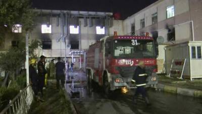 Мустафа Аль-Казый - В страшном пожаре в ковидной больнице Багдада погибли более 80 человек - newdaynews.ru - Ирак - Багдад