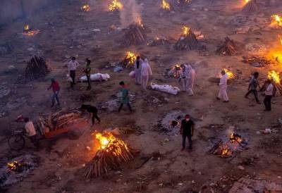 В Индии массово сжигают умерших от коронавируса - geo-politica.info