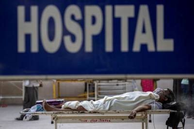 Доминик Рааб - Британия направила в Индию партию медоборудования для борьбы с пандемией - aif.ru - Англия