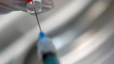 Сотрудница клиники в Германии из-за оплошности подменила вакцину от COVID-19 физраствором - inforeactor.ru - земля Нижняя Саксония