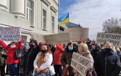 Протестующие прорвались в мэрию Николаева - korrespondent.net - Киев - Николаев