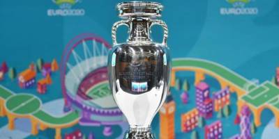 В Румынии во время прямого эфира едва не разбили главный трофей Евро-2020 — видео - nv.ua - Бухарест - Румыния