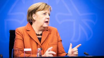 Ангела Меркель - Меркель выступила против равенства прав вакцинированных и людей с отрицательным тестом на COVID-19 - sharij.net