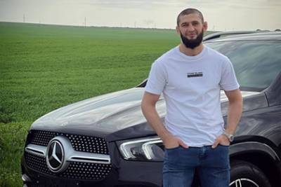 Хамзат Чимаев - Новый Хабиб отреагировал на слухи о разбитом Mercedes от Кадырова - lenta.ru