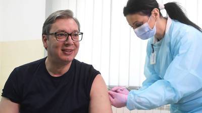 Александр Вучич - Президент Сербии сделал повторную прививку от коронавируса - newdaynews.ru - Сербия