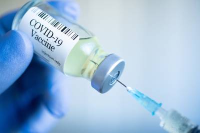 В Украине началась вакцинация против COVID-19 людей старше 65 лет - vchaspik.ua - Украина