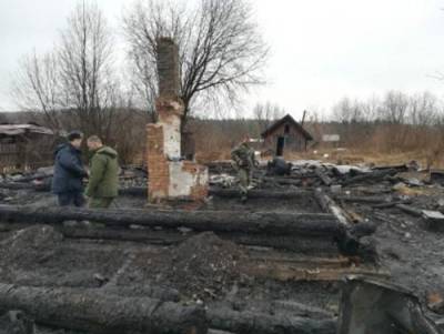 В Пермском крае арестована 32-летняя женщина, четверо детей которой погибли во время пожара - argumenti.ru - Пермский край