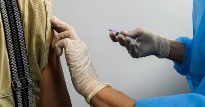 К осени в России зарегистрируют новую вакцину от оспы - ren.tv - Россия